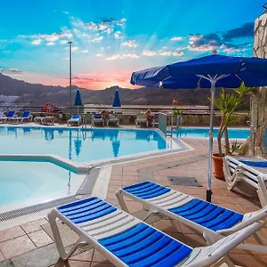 With Jacuzzi And Pool Access , Puerto Rico (Gran Canaria) España